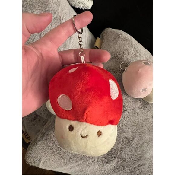 Mushroom Plush Keychains (4) - Picture 5 of 7
